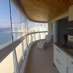 Apartamento Frente Mar De Balneario Camboriu - Av Atlantica