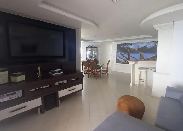 Apartamento Frente Mar De Balneario Camboriu - Av Atlantica
