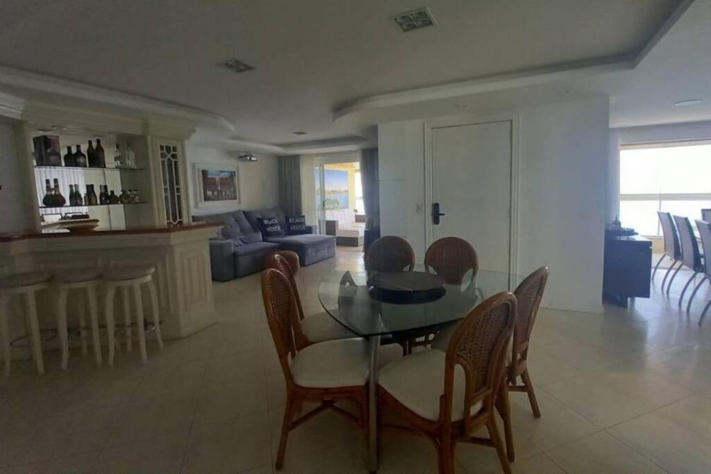 Apartamento Frente Mar De - Av Atlantica Balneario Camboriu